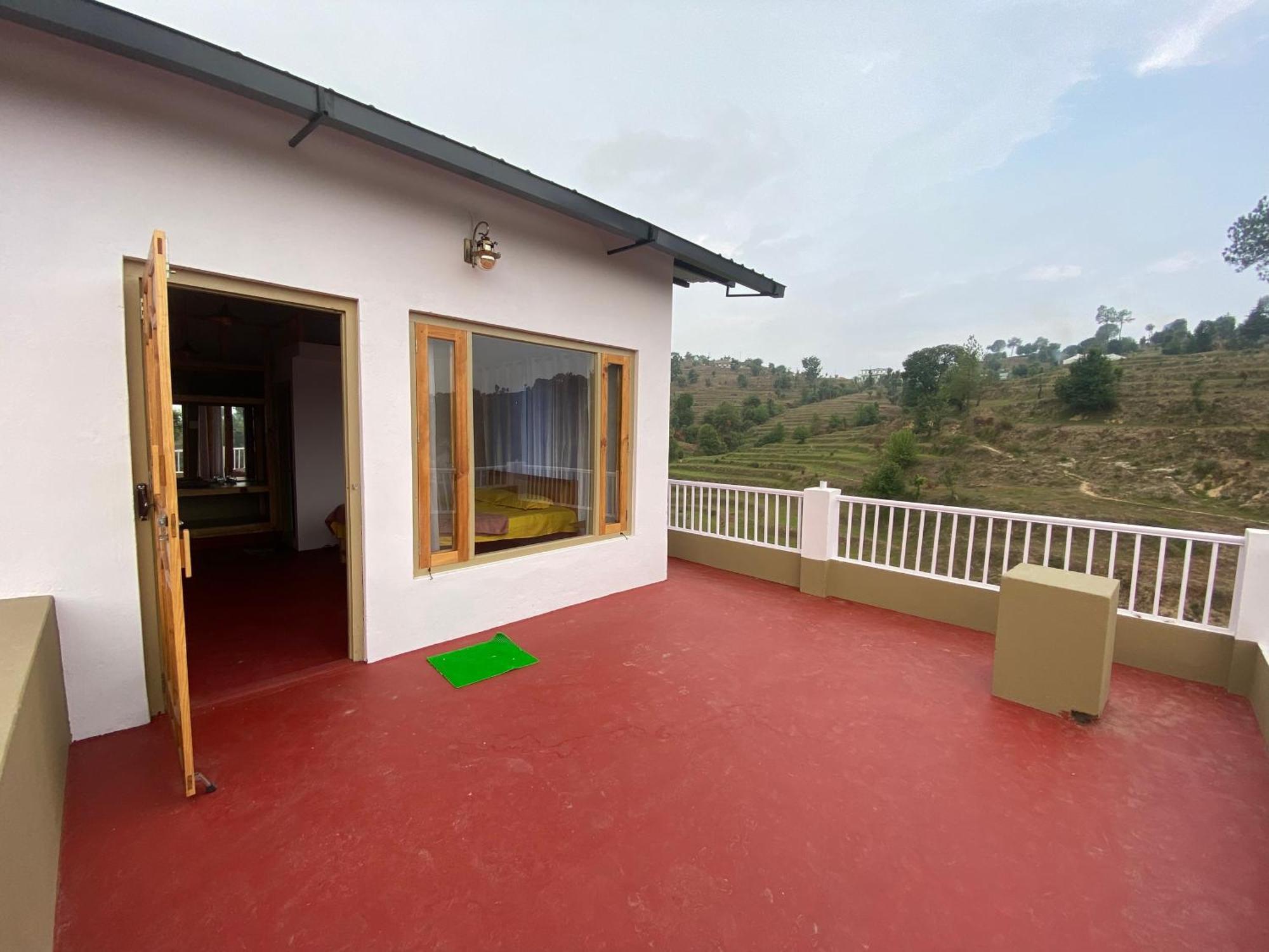 Brook Cottage Champawat Екстер'єр фото