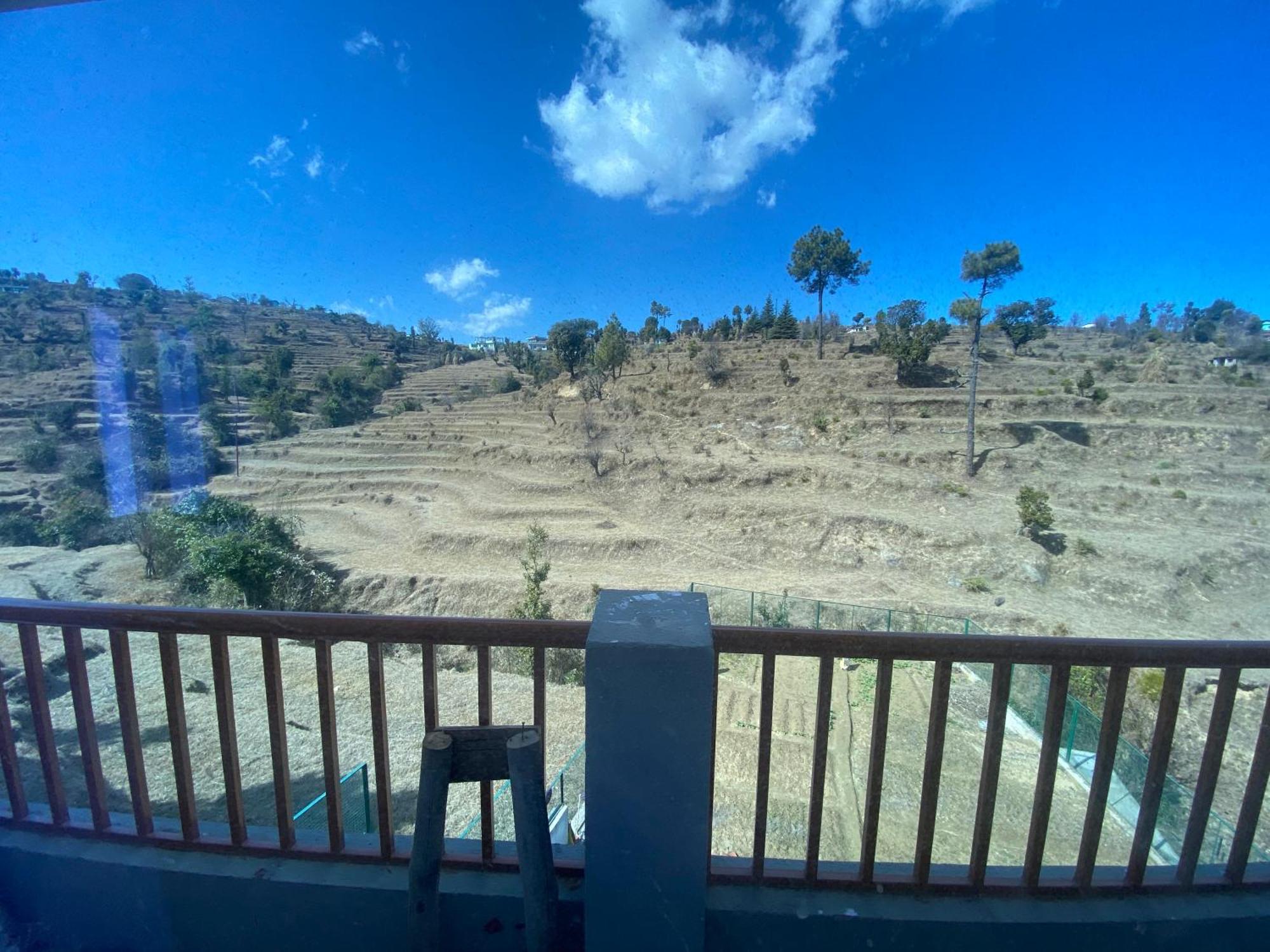 Brook Cottage Champawat Екстер'єр фото