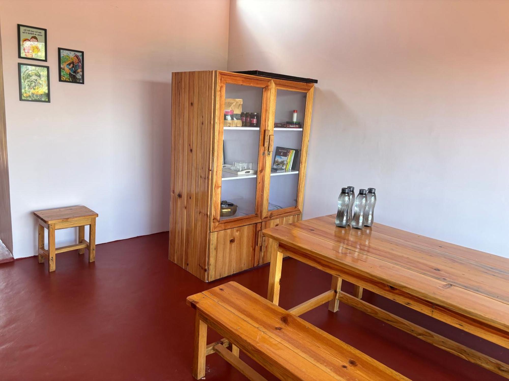 Brook Cottage Champawat Екстер'єр фото