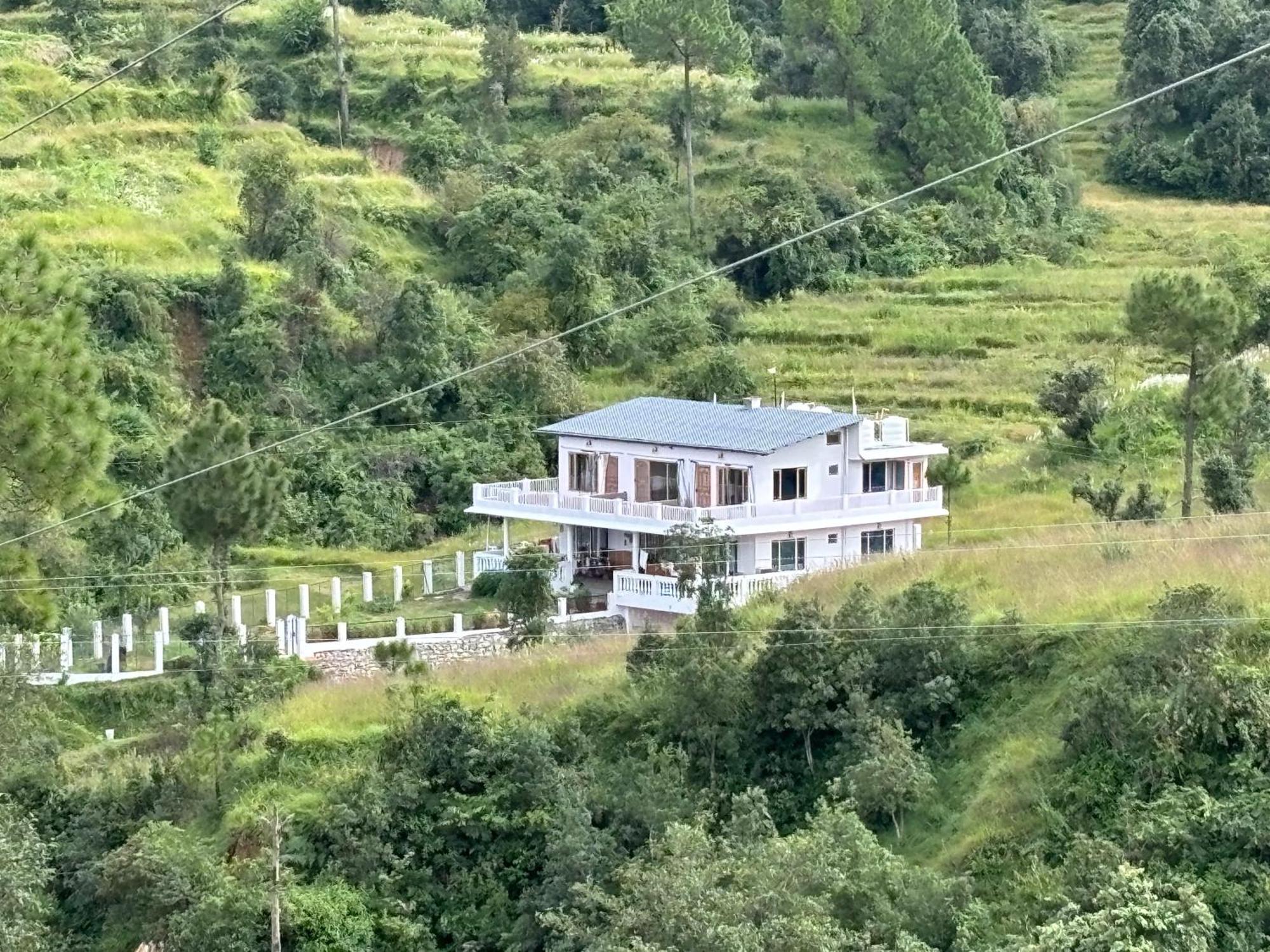 Brook Cottage Champawat Екстер'єр фото